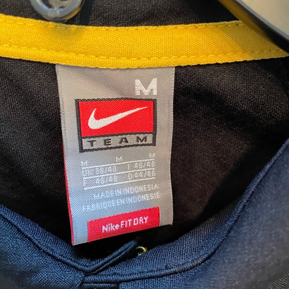 Nike Iowa Hawkeyes 🎉HP🎉 short sleeve polo shirt top size Medium- black - Picture 4 of 9